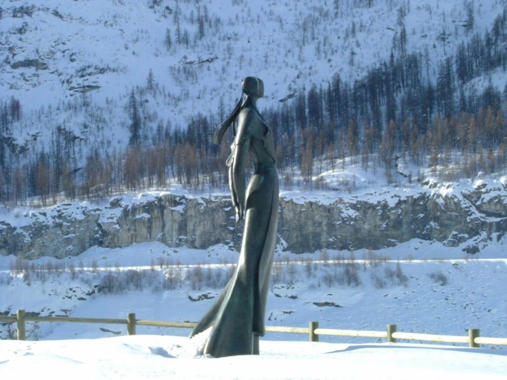 La Dame du Lac: The Fascinating Story Behind Tignes’ Lady of the Lake