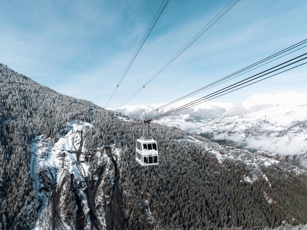 Vanoise Express station overlooking the snowy mountains of Paradiski – © Yann Allegre / SAP / La Plagne