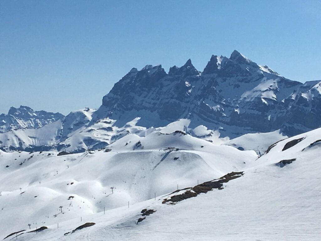 Snow-covered slopes with views towards the Dents du Midi from the ski area