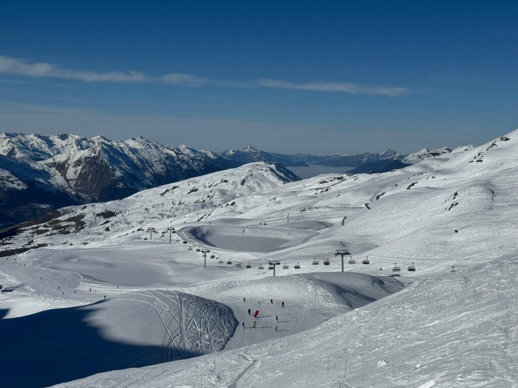 Sweeping snow-covered mountain panorama from the St Martin de Belleville ski area