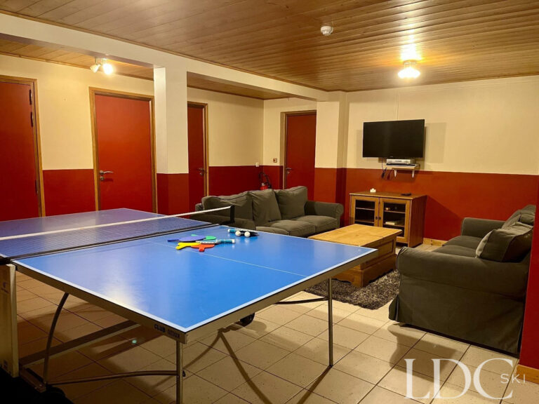 Games area with table tennis table at Cairn Lodge