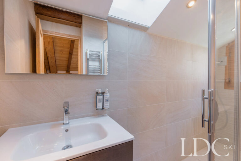 Bright contemporary bathroom at Chalet Aux Joux in Morzine