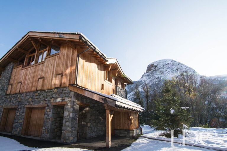 Chalet Le Pic Blanc exterior surrounded by snow in St Martin de Belleville