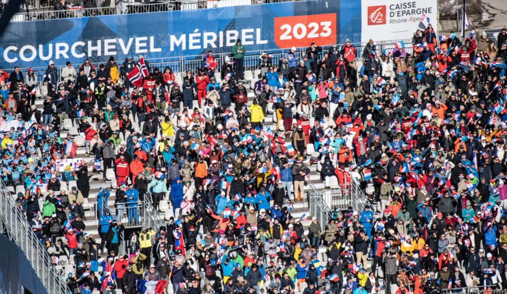 Spectators at the 2023 Alpine World Ski Championships in Courchevel Le Praz. © Patrick Pachod