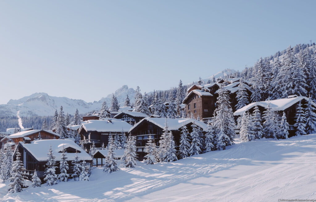 Ski-in chalet surrounded by snow in Courchevel 1850. © Chillinmaster#classedeneige
