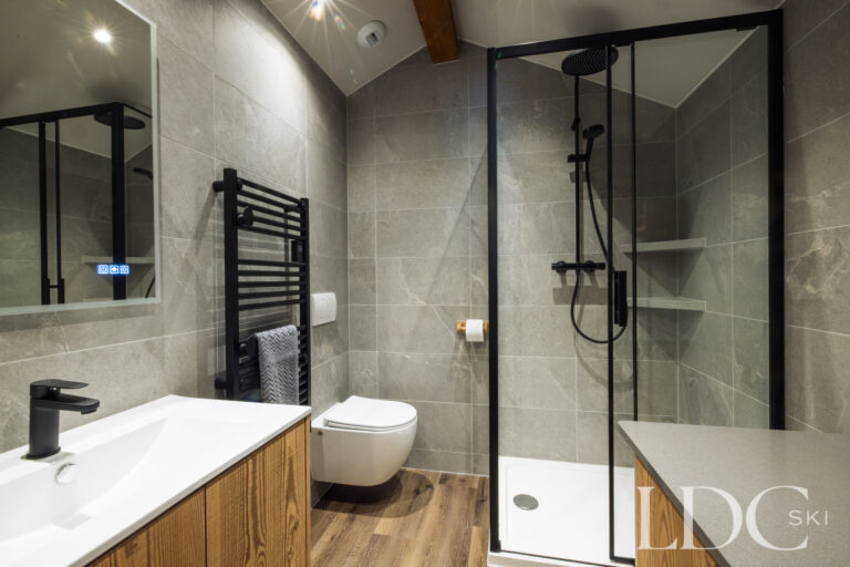 Contemporary bathroom with walk-in shower at La Florette