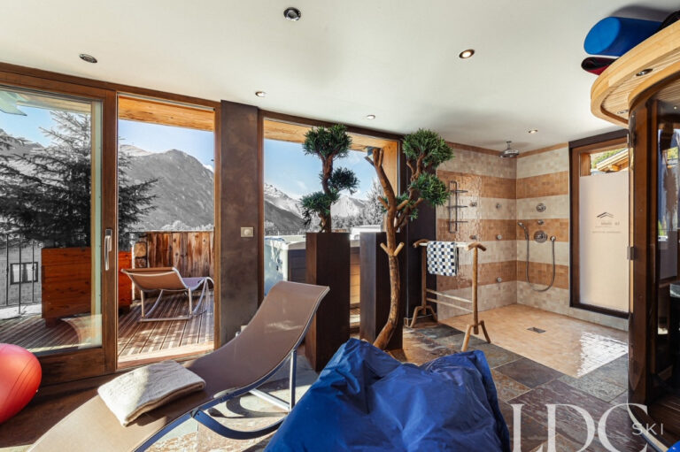 Relaxation area with mountain views at Le Chalet in St Martin de Belleville