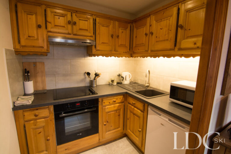 Well-equipped wooden kitchen at Marguerite