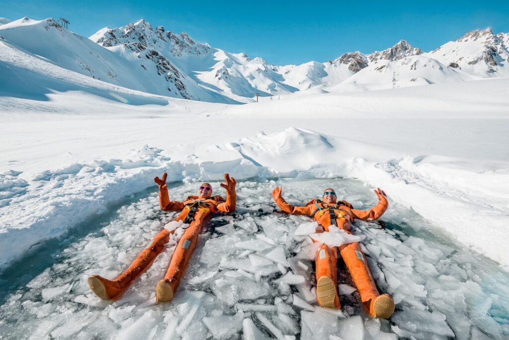 Winter ice diving activity high in the mountains above Tignes. © Andy Parant